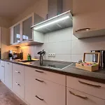 Mit Kamin I Ruhige Lage I Zentral I Netflix I Parkplaetze *