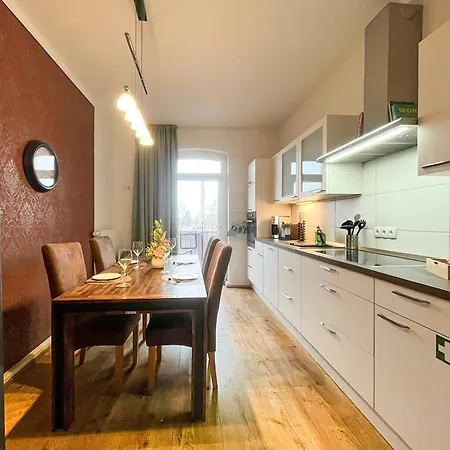 Appartement Mit Kamin I Ruhige Lage I Zentral I Netflix I Parkplaetze Halle (Saale)