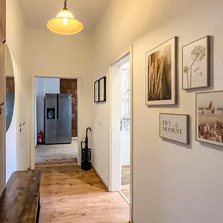 Mit Kamin I Ruhige Lage I Zentral I Netflix I Parkplaetze Appartement *