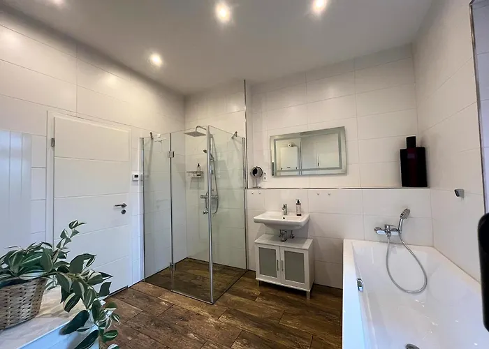 Mit Kamin I Ruhige Lage I Zentral I Netflix I Parkplaetze Halle (Saale)