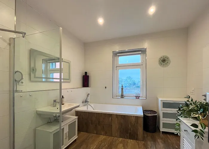 Mit Kamin I Ruhige Lage I Zentral I Netflix I Parkplaetze